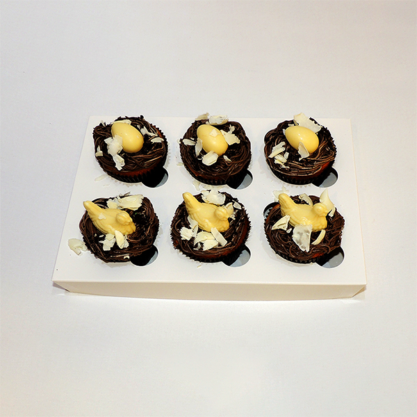 Customized Easter Cupcake with White Chocolate Chicken and Egg